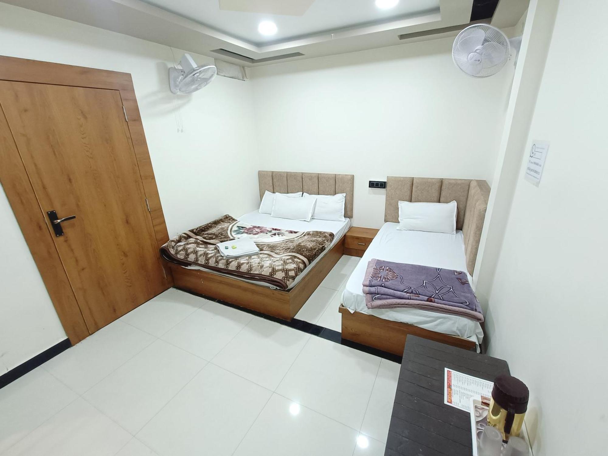 Hotel Shreem Ujjain Oda fotoğraf